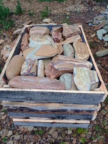 Златолит жёлтый, жёлто-зелёный глыбки и валуны для ланшафтного дизайна купить в Бакале