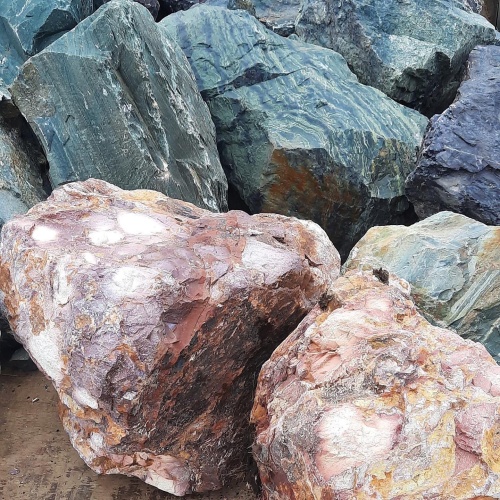 Ландшафтные глыбы красно-фиолетовые 200-1000 килограмм купить в Бакале