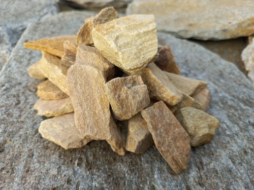 Златолит жёлтый декоративная каменная крошка купить в Бакале