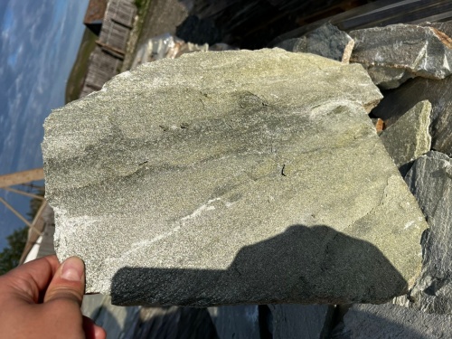 Плитняк златолит зелёный для цоколя, отмостки купить в Бакале