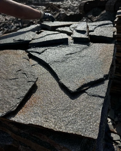 Плитняк златолит серебристый для фасада купить в Бакале